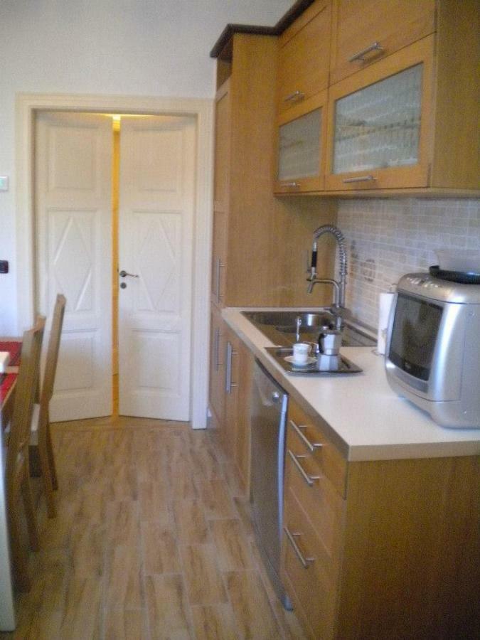Il Nido Apartment Rezzonico ภายนอก รูปภาพ